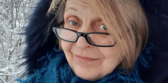 Jaana Lähteenmaa tutkimaan rahapelaamista